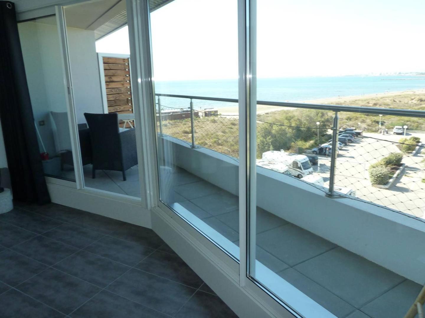 AS14629 - P2 Mezzanine avec vue mer latérale, dans une résidence sur plage avec parking privé Le Grau-du-Roi Esterno foto